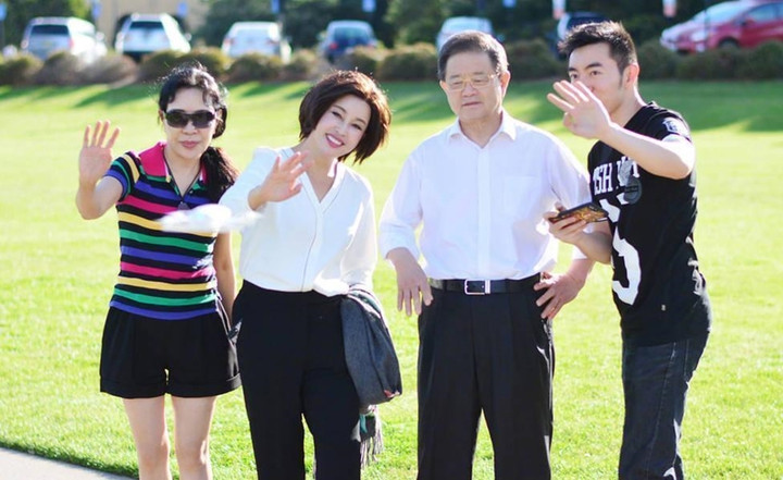 Thông tin Lưu Hiểu Khánh ly hôn chồng thứ 4 ở tuổi 74 gây xôn xao mạng xã hội Trung Quốc. Trước tin tức này, phía Lưu Hiểu Khánh giữ im lặng.