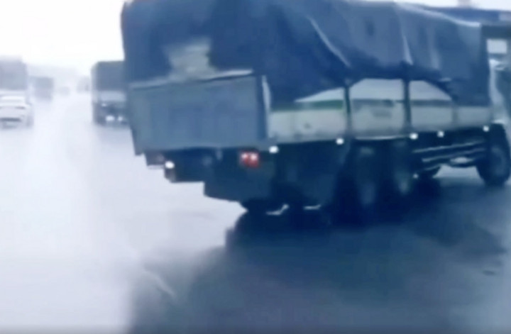 Hiện trường vụ tai nạn khiến tài xế xe máy tử vong. (Ảnh: Cắt từ clip)