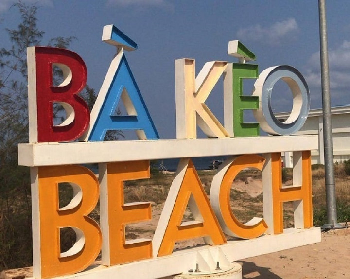 Nhiều du khách chọn bãi Bà Kèo khi du lịch biển Phú Quốc.