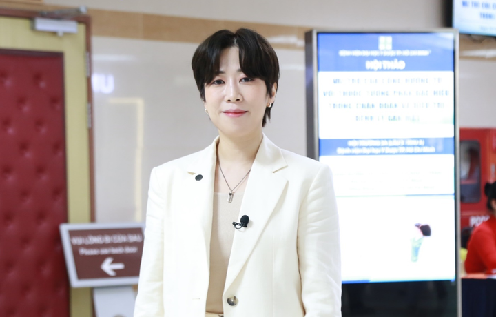 Bà YeWon Kwak, Giám đốc ngành hàng Chẩn đoán hình ảnh, Bayer Việt Nam, chia sẻ Bayer luôn nỗ lực cải thiện chất lượng chăm sóc y tế tại Việt Nam thông qua các giải pháp khoa học tiến bộ. (Ảnh: Ngọc Ánh)