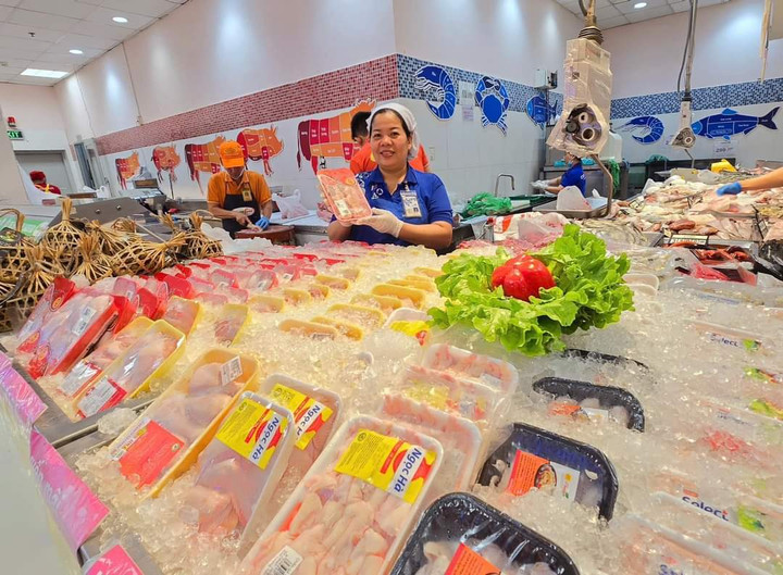 Lễ khai mạc chương trình “35 năm Tự hào hàng Việt” diễn ra đồng loạt tại hệ thống Co.opmart, Co.opXtra trên toàn quốc