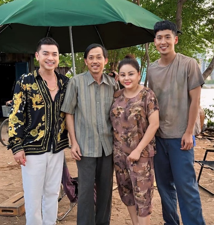 Phim có Hoài Linh đóng chính dẫn đầu phòng vé trong dịp lễ.