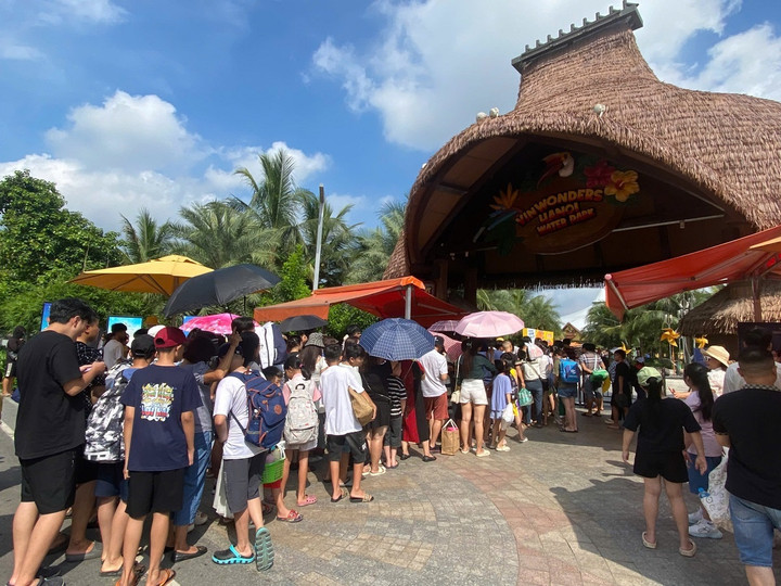 Kỷ lục 6 triệu người đổ bộ và trải nghiệm 'vũ trụ Vin' trong dịp nghỉ lễ 2/9 - 5