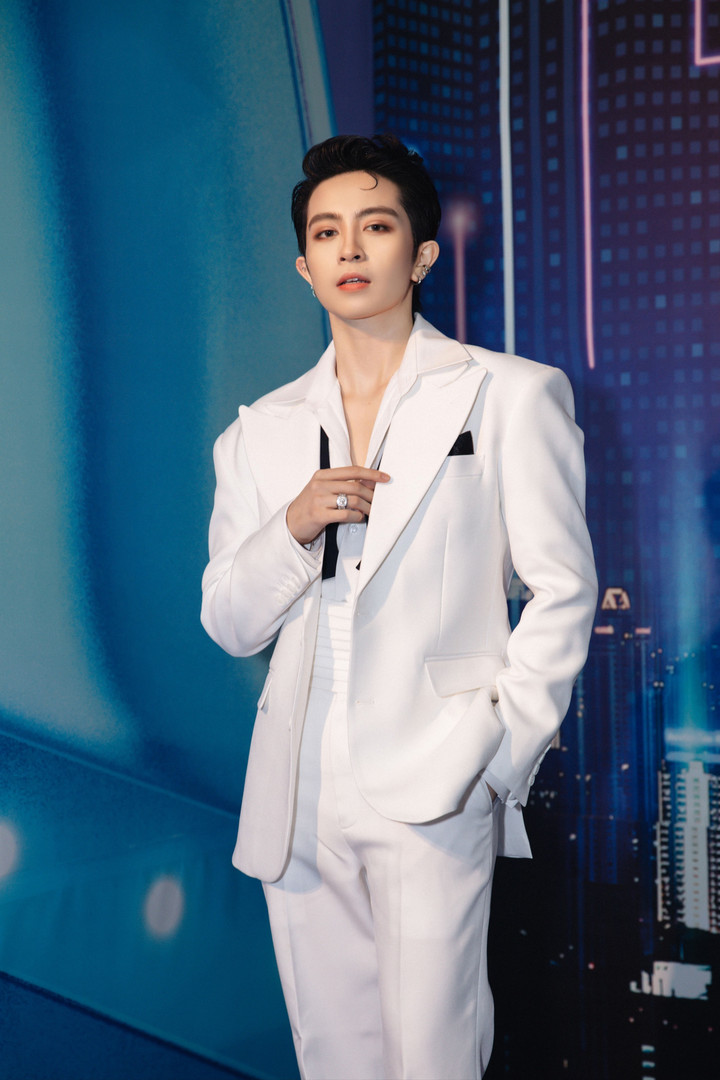 Gil Lê đang là một ẩn số tại chương trình.