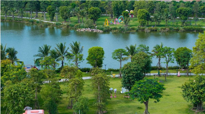 Không gian xanh mát tại công viên Hồ Thiên Nga Eco Central Park.
