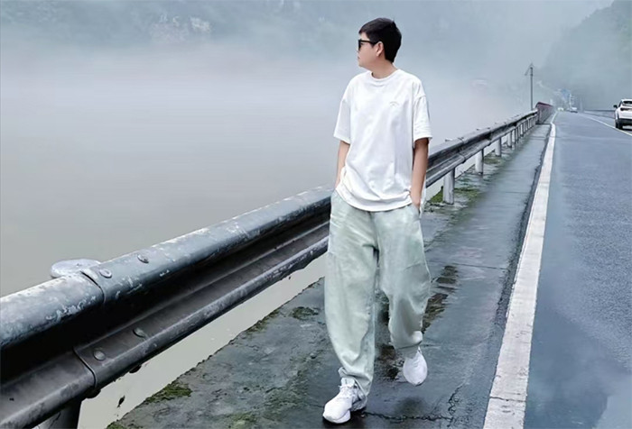 Chồng của Yang Ping sau khi kết hôn vẫn tiếp tục cao lên. (Ảnh: Toutitao)