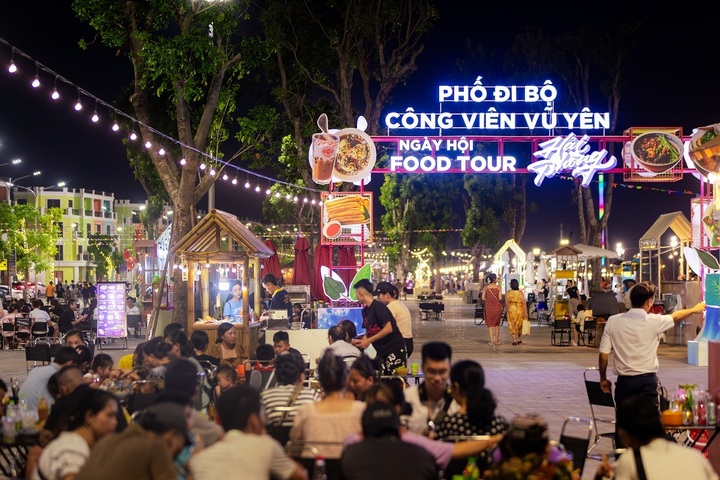“Ngày hội Foodtour Hải Phòng” thu hút lượng khách lớn tham quan, thưởng thức ẩm thực đất Cảng.