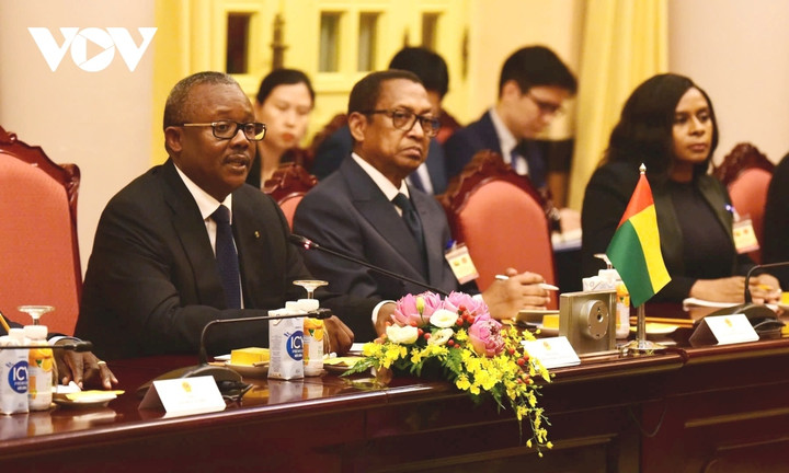 Tổng thống Bissau Umaro Sissoco Embaló phát biểu tại hội đàm.