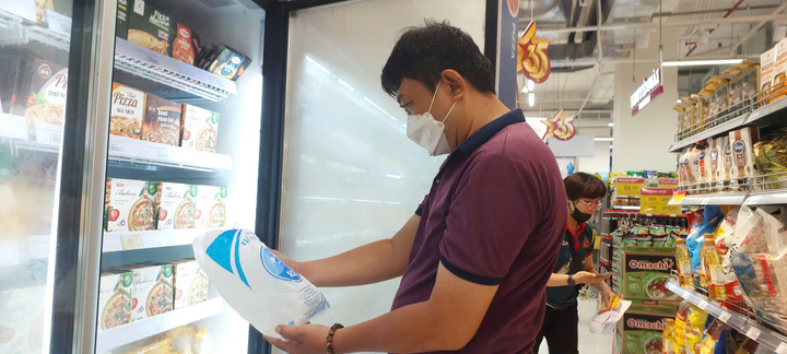 Co.opmart Phạm Thế Hiển bán lẻ đá viên phục vụ cư dân chung cư