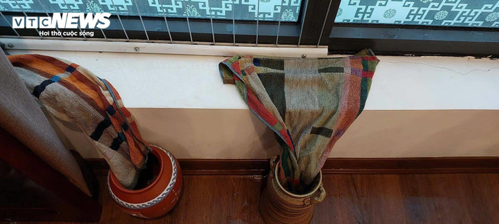 Nhiều cư dân áp dụng phương pháp “thấm nước tự động” để giải phóng sức lao động.