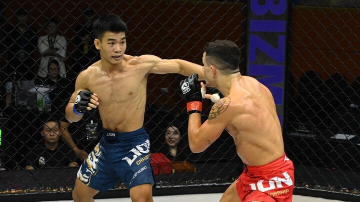 Trần Ngọc Lượng (xanh) knockout kỹ thuật Felype Morais de Souza.