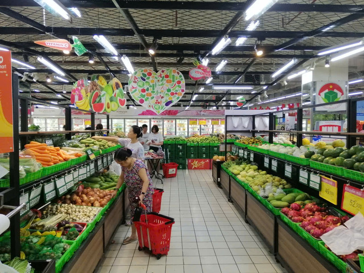 Co.opmart mở cửa sớm, tăng nguồn hàng để đáp ứng nhu cầu người dân sau bão - 6