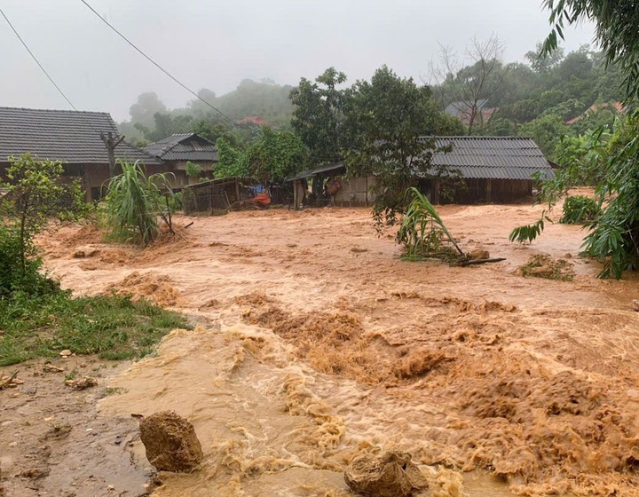 Mưa bão gây thiệt hại nặng nhiều địa phương của tỉnh Sơn La, đặc biệt là hai huyện Mộc Châu và Vân Hồ. (Ảnh: Báo Sơn La)