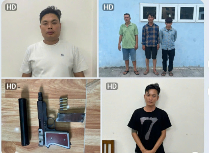 Các đối tượng trong đường dây cá độ bóng đá cùng tang vật. (Ảnh: C.A)