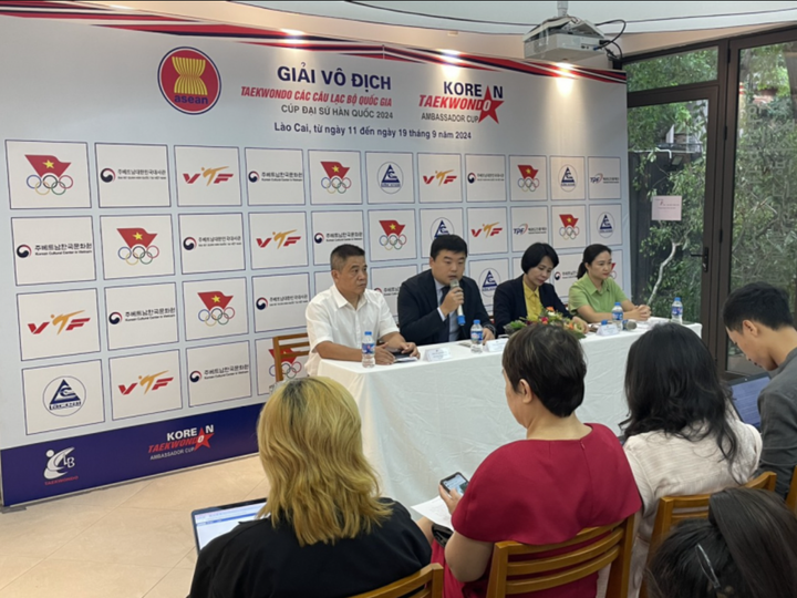 Ông Choi Seung-jin phát biểu tại buổi họp báo chiều 9/9.