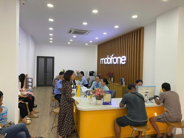 Tất cả khách hàng MobiFone vùng lũ được tặng 30.000 đồng - 1