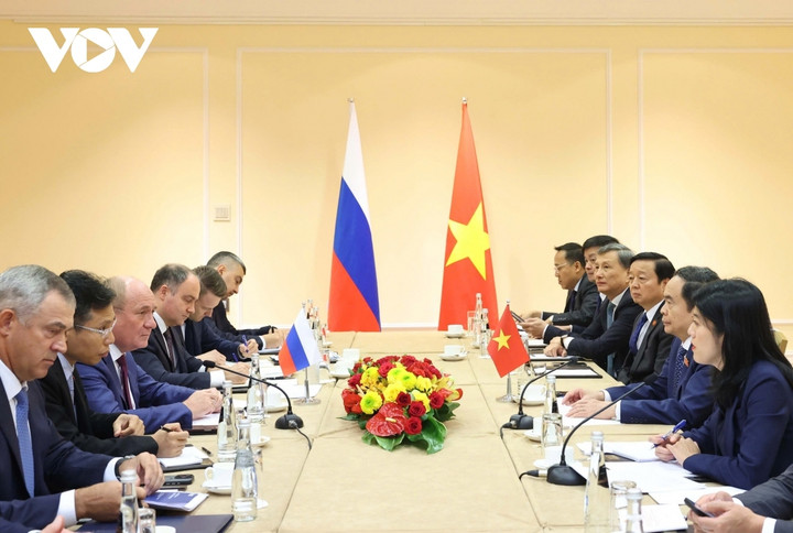 Chủ tịch Quốc hội Trần Thanh Mẫn tiếp Tập đoàn Gazprom Vitaly Markelov.