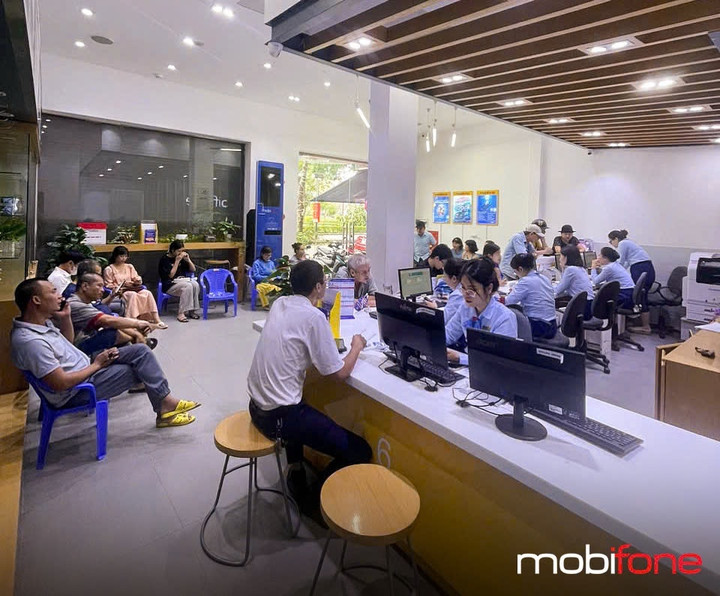 Tất cả khách hàng MobiFone vùng lũ được tặng 30.000 đồng - 2