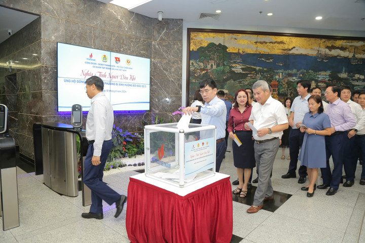 Petrovietnam ủng hộ đồng bào các địa phương bị ảnh hưởng bởi bão số 3 - 5