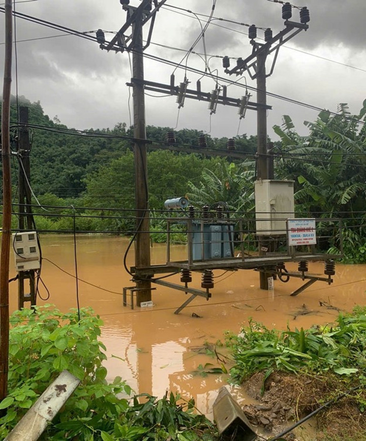 Bắc Kạn mất điện 192 TBA do mưa lũ.