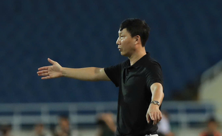 HLV Kim Sang-sik nhận thất bại thứ 2 liên tiếp.