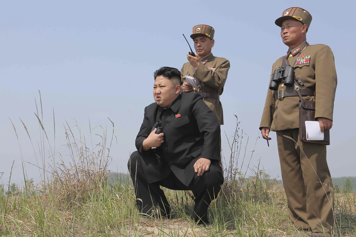 Lãnh đạo Triều Tiên Kim Jong-un lệnh cho quân đội sẵn sàng sử dụng vũ khí hạt nhân. (Ảnh: Reuters)