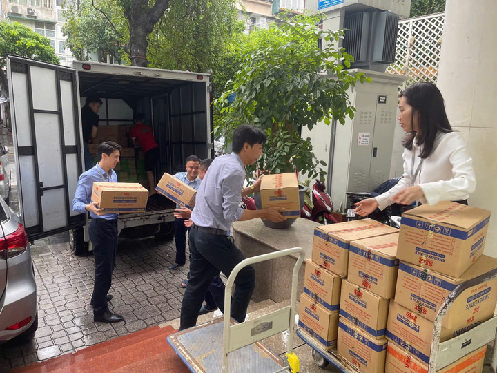 Eximbank ủng hộ 2 tỷ đồng cho đồng bào bị thiệt hại do bão số 3 - 2