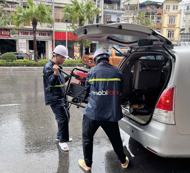 MobiFone hỗ trợ 50 tỷ đồng cho khách hàng chịu ảnh hưởng do bão, lũ - 1