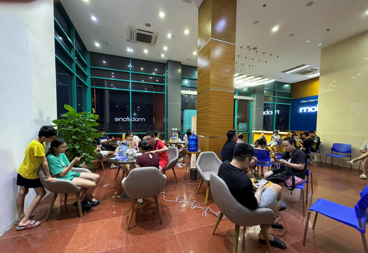 MobiFone hỗ trợ 50 tỷ đồng cho khách hàng chịu ảnh hưởng do bão, lũ - 3