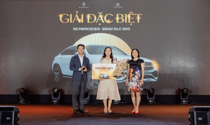 Giải thưởng đặc biệt đã được trao cho khách hàng may mắn nhất.