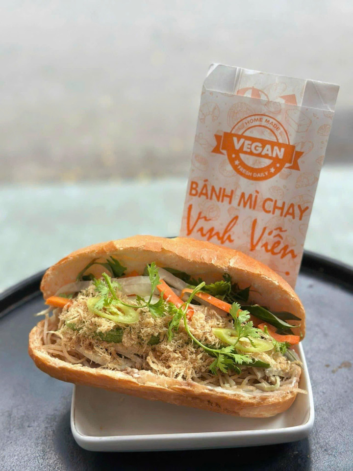 Bánh mì chay Vĩnh Viễn.