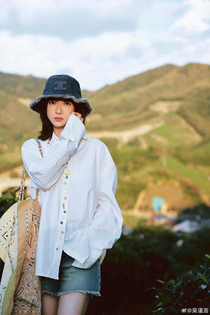 Ngô Cẩn Ngôn tung loạt ảnh đi du lịch, khoe nhan sắc rạng rỡ hậu công khai chuyện kết hôn.