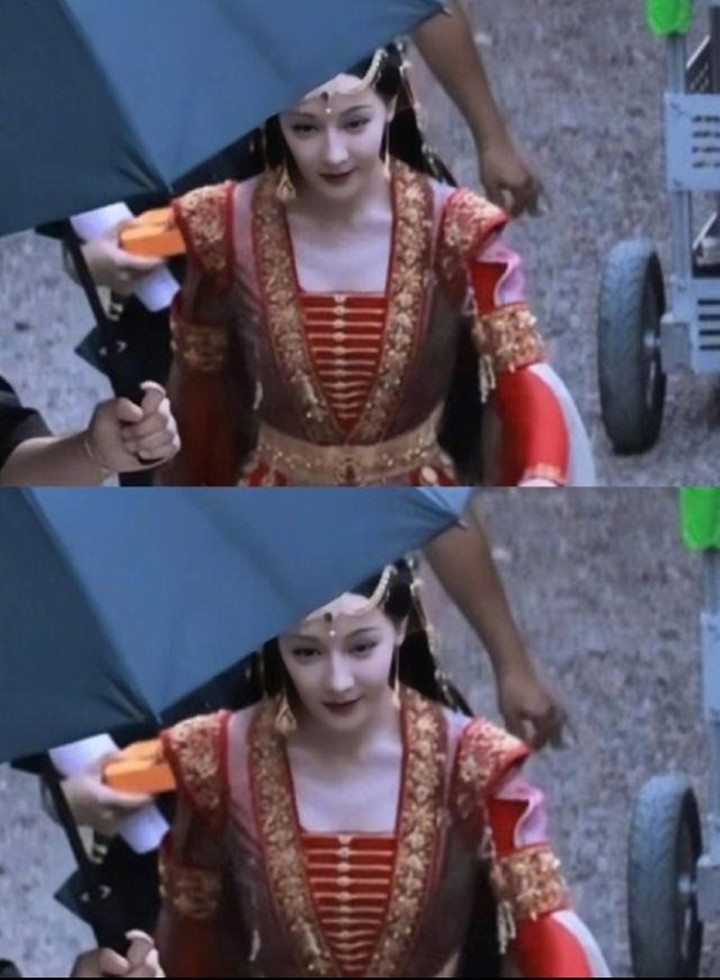 Tạo hình hồng y mới nhất của Địch Lệ Nhiệt Ba trong phim tiếp tục bị chê bai.