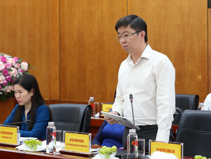 Thứ trưởng Bộ Thông tin và Truyền thông Bùi Hoàng Phương. (Ảnh: XĐ)