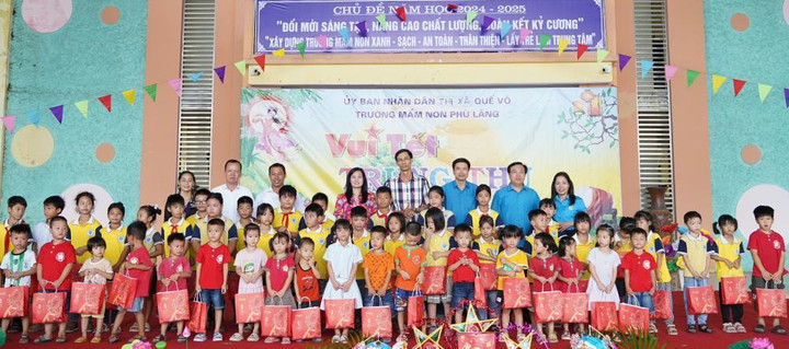 Thị xã Quế Võ trao tặng hơn 4.000 bánh Trung thu cho các em nhỏ - 2