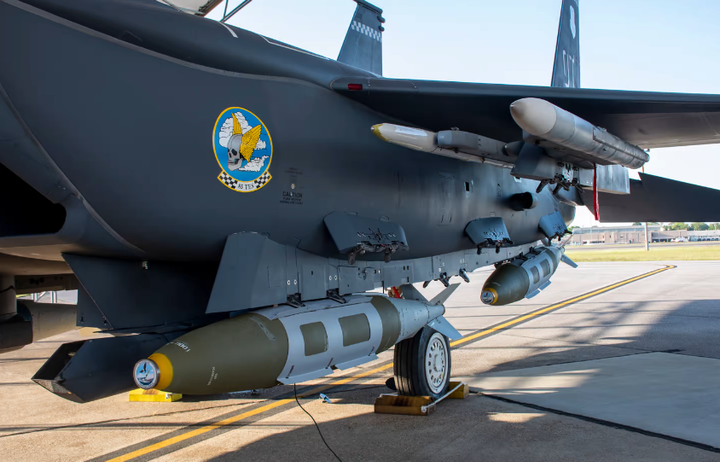 Bom GBU-31 JDAM QUICKSINK nặng 900 kg. (Ảnh: Không quân Mỹ)