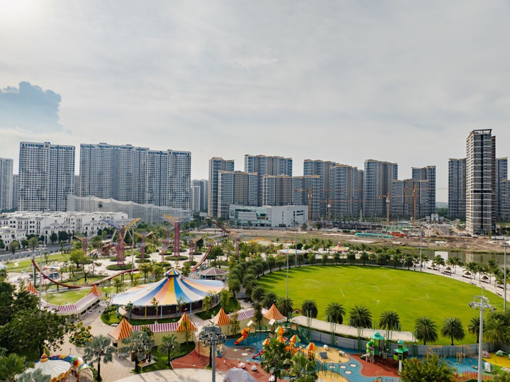 Nhiều đại tiện ích mới đang dần được hoàn thiện với tiến độ thi công thần tốc.