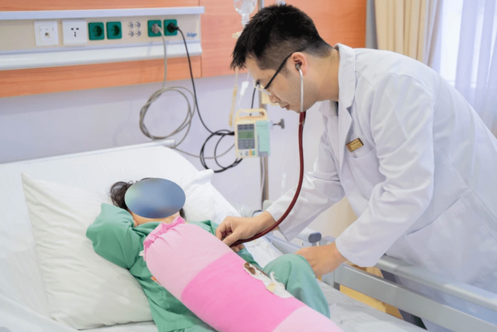 Hành trình cứu sống những trái tim nhỏ bé - 2