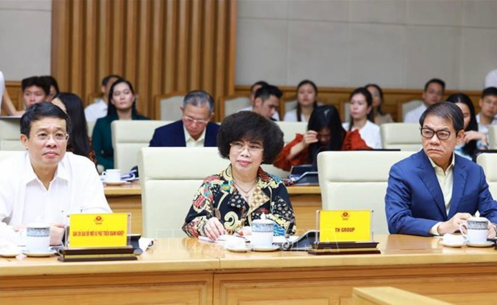 Lãnh đạo các doanh nghiệp tham dự hội nghị. (Ảnh: Dương Giang/TTXVN)