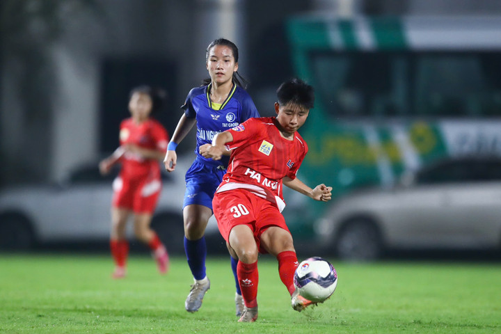 Thái Nguyên hòa Hà Nội tại vòng 2.