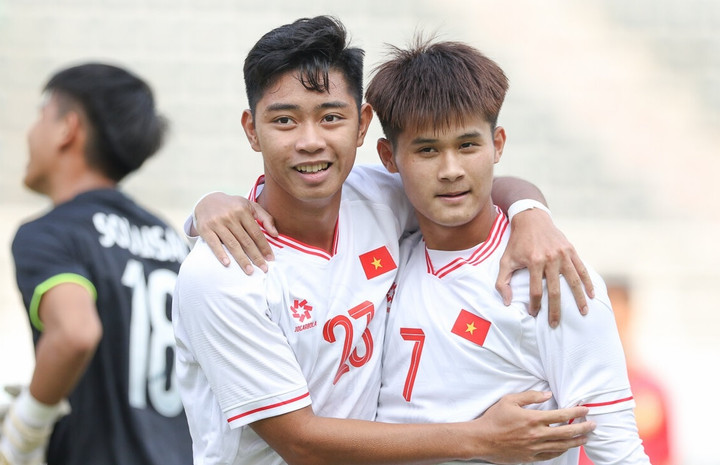 U20 Việt Nam thi đấu trên sân nhà ở vòng loại U20 châu Á 2025. (Ảnh: VFF)