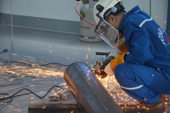 Thí sinh thể hiện kỹ năng trong quá trình thi.