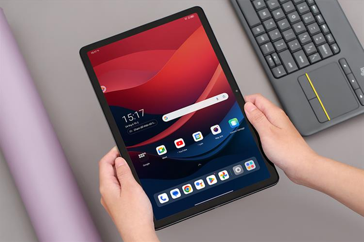 Lenovo Tab M11 sở hữu pin trâu tận 7040 mAh, tha hồ sử dụng suốt ngày dài.