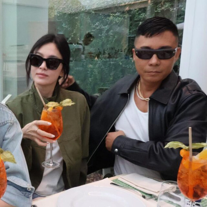 Song Hye Kyo gây chú ý với hình ảnh thân thiết với người đàn ông lạ.