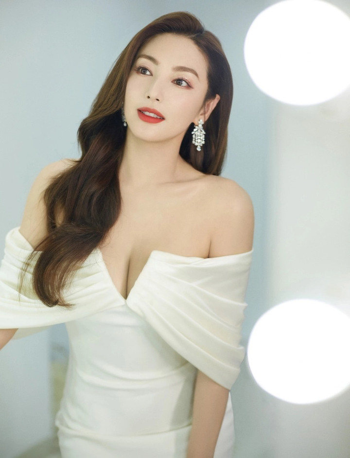 Tình trường ồn ào của Song Hye Kyo Trung Quốc.