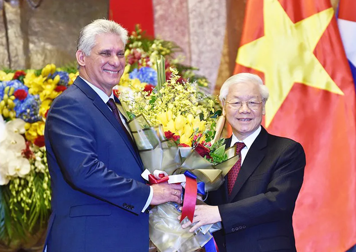 Chủ tịch Cuba Miguel Díaz Canel-Bermúdez và cố Tổng Bí thư Nguyễn Phú Trọng năm 2018.