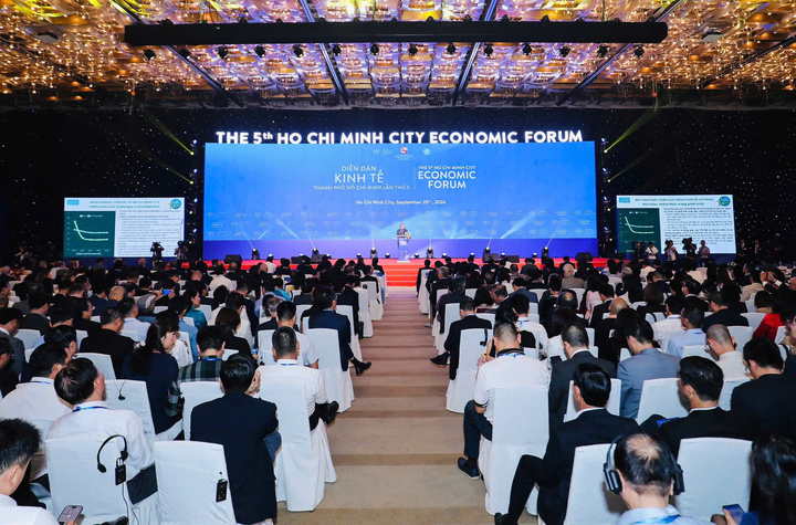 Toàn cảnh Diễn đàn Kinh tế TP.HCM 2024.