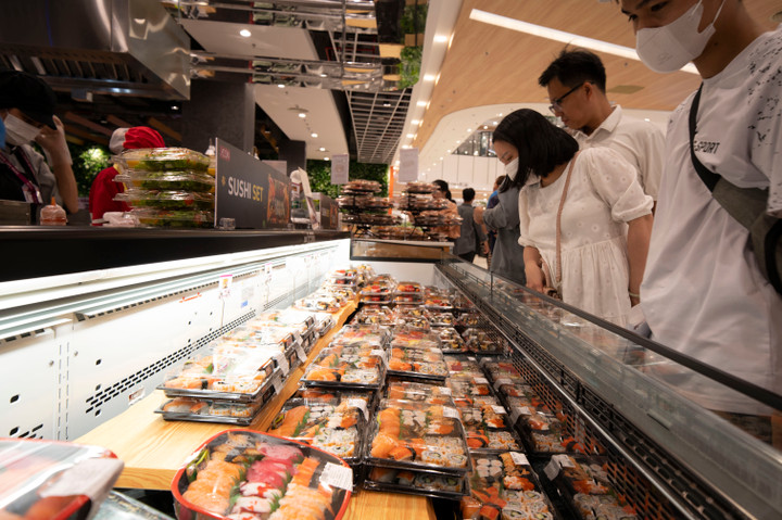 Khu ẩm thực Delica tại AEON Huế hứa hẹn sẽ làm hài lòng mọi thực khách với hương vị ẩm thực đa dạng và hấp dẫn.