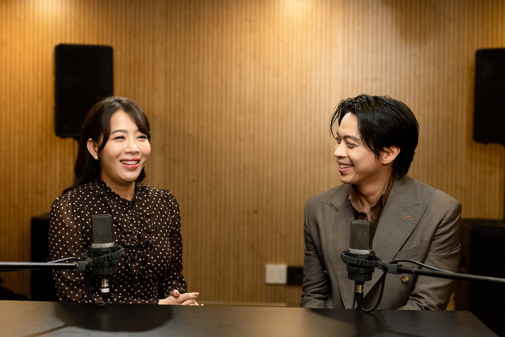 Lân Nhã làm podcast cùng BTV Diệp Chi.