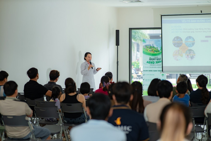 Những hội thảo chăm sóc sức khỏe do CLB Sống Xanh - Sống vui khỏe tổ chức luôn thu hút được nhiều cư dân tham gia.